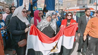 مسيرة حاشدة لدعوة المواطنين للنزول والتصويت في انتخابات الرئاسة ببنها