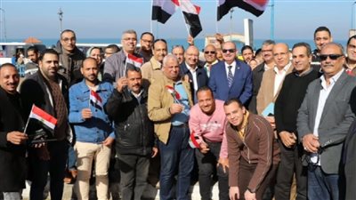 بالأعلام المصرية.. توافد أهالي الجمرك وكرموز على اللجان للمشاركة في الانتخابات الرئاسية