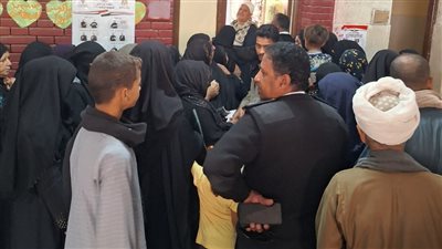 إقبال المواطنين علي لجان التصويت باليوم الثاني بالانتخابات بمركز دار السلام بسوهاج 
