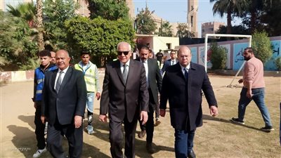 محافظ الجيزة يشيد بوعي المواطنين وحثهم الوطني وإصرارهم على أداء حقهم الدستوري