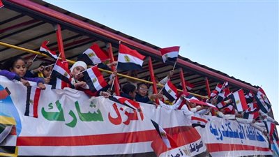 بمشاركة محافظ الإسكندرية.. تلاميذ مدارس منطقة بشاير الخير2 ينظمون موكبا بالأعلام