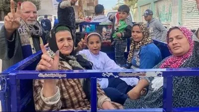 محافظ الشرقية يشيد بدور وحدات تكافؤ الفرص لتشجيعهم للسيدات على المشاركة في الانتخابات