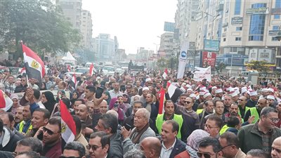 بالمزمار والطبل البلدى.. مسيرات بالآلاف فى مدينة طنطا فى آخر ايام الانتخابات (فيديو وصور)