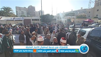 ملحمة وطنية لرجال الأزهر والأوقاف أمام لجنة الاقتراع بالفيوم 