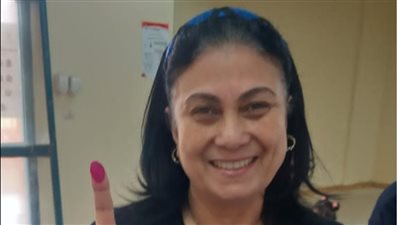 سلوى عثمان تدلي بصوتها في الانتخابات الرئاسية 