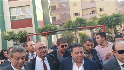  المرشح الرئاسي حازم عمر يزور لجنة انتخابية في طنطا (فيديو وصور)