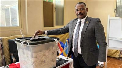 مصر تنتخب.. صالح سليم رئيس الاتحاد المصرى للرول بول يدلي بصوته في الانتخابات الرئاسية 