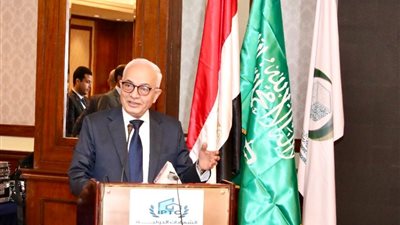 وزير التعليم يشهد حفل إطلاق الدورات التدريبية لمشروع الشهادات الدولية المهنية في التدريس