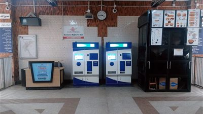 تشغيل ماكينات الصراف الآلي (TVM) بمحطات الخطين الأول والثاني للمترو