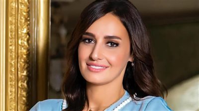 بعد إعتذارها للفنانين.. طارق الشناوي لحلا شيحة: شخصيه تحتاج للتدريب ويكون لديها إقتناع