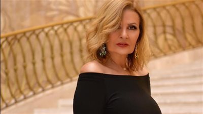 بإطلالة شبابية سوداء.. يسرا تتألق في افتتاح مهرجان الجونة السينمائي 