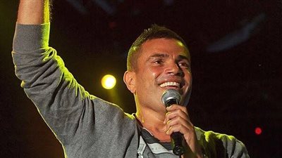 تعرف على فريق عمل ألبوم عمرو دياب الجديد 