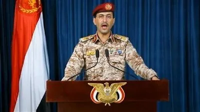 الحوثيون يعلنون استهداف سفينتين كانتا متوجهتين إلى إسرائيل