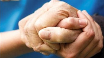 فهم شلل الرعاش: تأثيراته على الحياة اليومية وكيفية التعامل معه