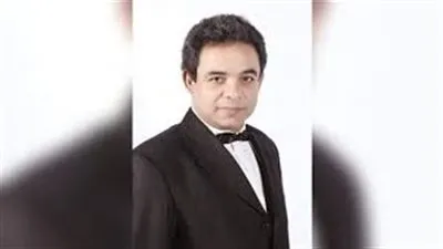 نجوم الفن يساندون أبو الليف في عزاء شقيقه عادل أنور 