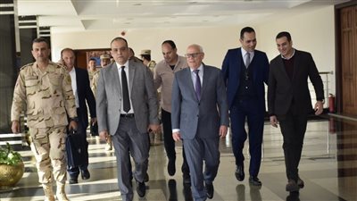 محافظ بورسعيد ولجنة من الرقابة الإدارية والهيئة الهندسية والكلية الفنية يتفقدون الشبكة الوطنية لخدمات الطوارىء