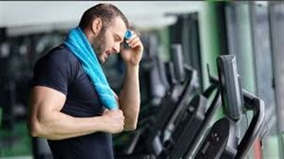 أهمية التمارين الرياضية في الحفاظ على الصحة العامة وتعزيز اللياقة البدنية