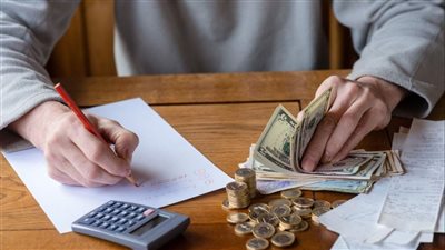 توقف عنها الآن.. عادات مالية سيئة تبدد ما تمتلكه 