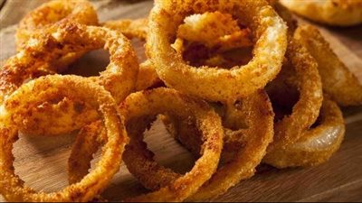 طريقة عمل البصل المقرمش.. خطوات سهلة ونكهة رائعة