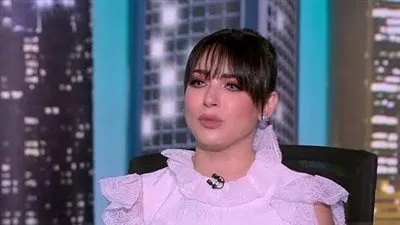 شاهد.. ساندي تتألق بإطلالة كاجوال في أحدث ظهور لها