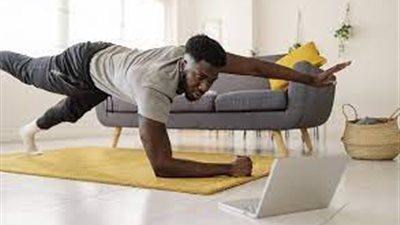 التوازن بين الجسم والعقل: كيف يؤثر اللياقة البدنية على الصحة النفسية