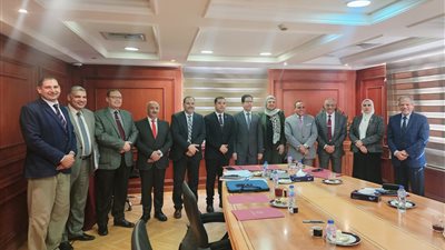 رئيس جامعة بنها وأمين المجلس الأعلى للجامعات يفتتحان أعمال اللجنة العليا لاعتماد المدربين