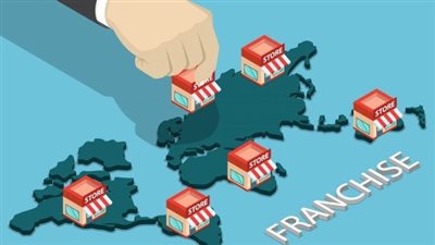 بعد دعوات المقاطعة.. ما هو الفرنشايز وتأثيره على الاقتصاد؟