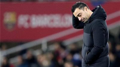 تصريحات قوية من تشافي تجاه لاعبي برشلونة