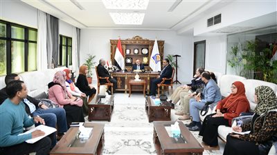 محافظ قنا يستقبل وفدا من البرنامج الرئاسي لصحة المرأة