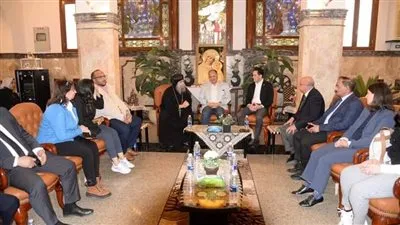 محافظ أسيوط ومدير الوكالة الأمريكية للتنمية يزوران دير السيدة مريم العذراء 