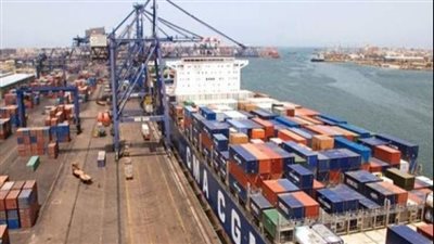 تداول 30 سفينة حاويات وبضائع عامة بميناء دمياط