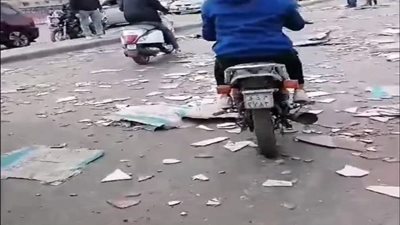 انقلاب سيارة نقل ثقيل محملة بـ 