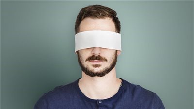 العمى المؤقت: تعرف على أسبابه وسُبل الوقاية 