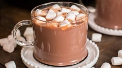 في الشتاء.. طريقة تحضير ومكونات مشروب الشوكولاتة الساخنة بالأوريو