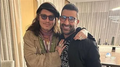 نورت بيت أخوك.. أحمد سعد يستقبل جوني ديب 