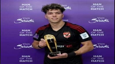 إمام عاشور رجل مباراة الأهلي وأوراوا في المونديال