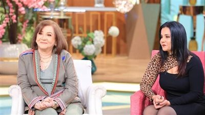 هناء الشوربجي تكشف حقيقة صلة القرابة بينها وبين هدى هاني 