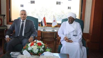 محافظ سوهاج يستقبل القنصل العام السوداني