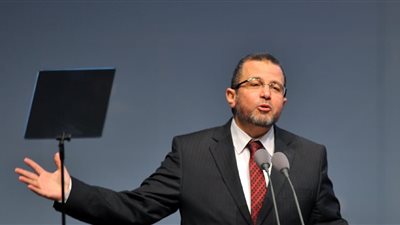 عضو وفد التفاوض يكشف ما فعله رئيس وزراء الإخوان في ملف سد النهضة (فيديو)