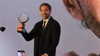 صدقي صخر يفوز بجائزه ديرجيست عن دوره في 
