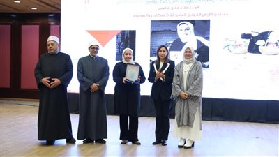 رئيس جامعة الأزهر يشارك في تكريم الفائزين بملتقى الأزهر الدولي الثاني للكاريكاتير