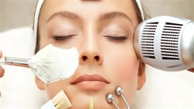 استمتعي بجمال بشرتك مع أفضل جلسات العناية بالبشرة 