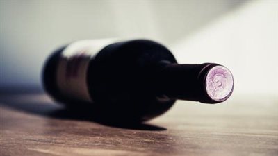 تحريم الخمر في الإسلام: دراسة قرآنية 