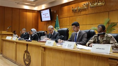 محافظ القليوبية يرفع حالة الطوارئ لتأمين الاحتفال بعيد الميلاد المجيد