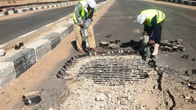  مشكلة مرورية بسبب كسر بكوبري بطريق أسوان / القاهرة الزراعي