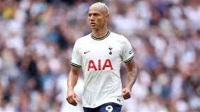 برايتون يدك شباك توتنهام هوتسبير برباعية في الدوري الإنجليزي الممتاز 