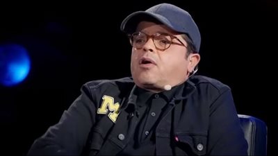 شاهد.. وصول محمد هنيدي ليودع سامح عبد العزيز 