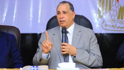 نقيب المحامين يوجه نصائح للأعضاء الجدد ويطالبهم بضرورة قراءة قانون المحاماة