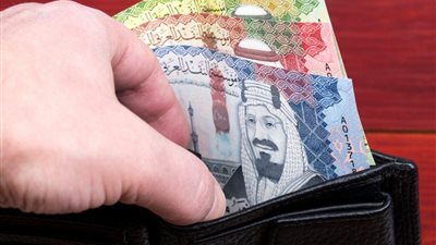 عاجل | لو رايح عمرة.. اعرف سعر الريال السعودي أمام الجنيه المصري اليوم السبت 13 يناير 2024