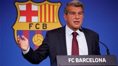 نجم برشلونة يصدم لابورتا بشأن تجديد عقده